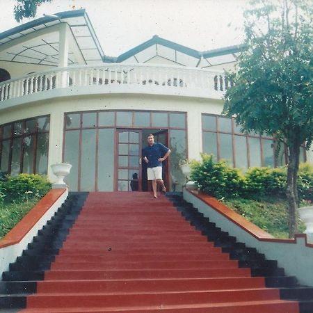 Royal Mount Hotel Kandy Exteriör bild