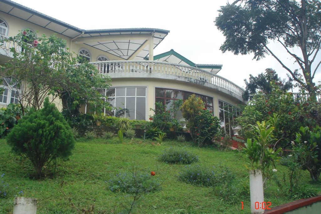 Royal Mount Hotel Kandy Exteriör bild